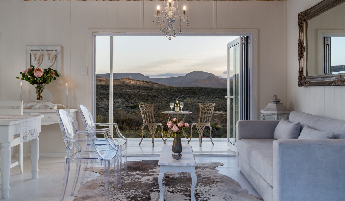 Luxurious living room of Whitehouse at Montevue Naturre Farm